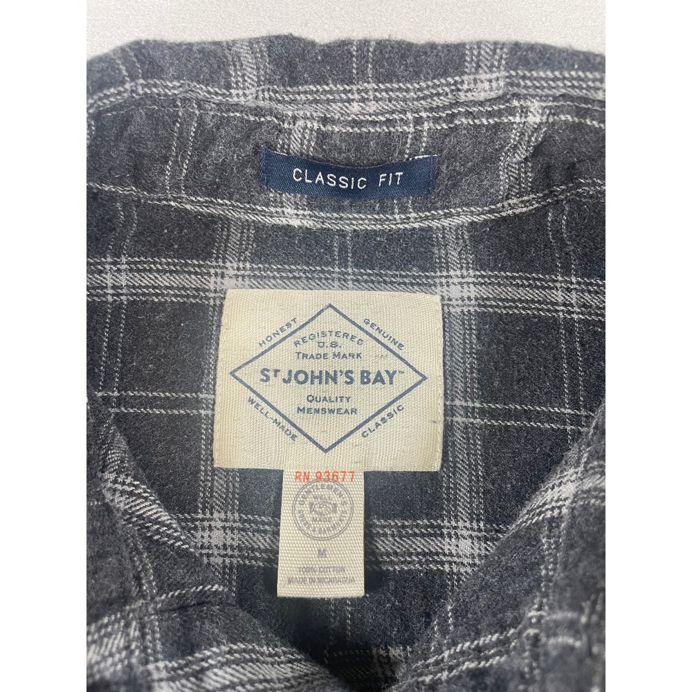St. Johns Bay Legacy Flannel Men's M Charcoal Grey Plaid Button Down Shirt - Picture 5 of 8